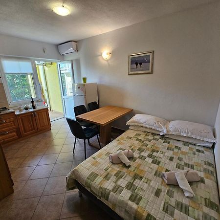 Apartmani Natasa Lokva Rogoznica Exteriér fotografie